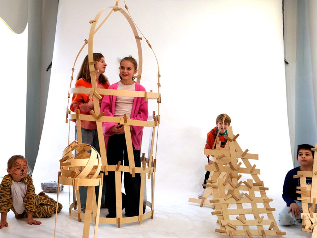 3-1024x768 KISPI: Creative Model Kits for All Ages