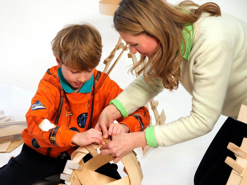 4-1024x768 KISPI: Creative Model Kits for All Ages