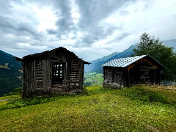 Fernblick mit Ruine